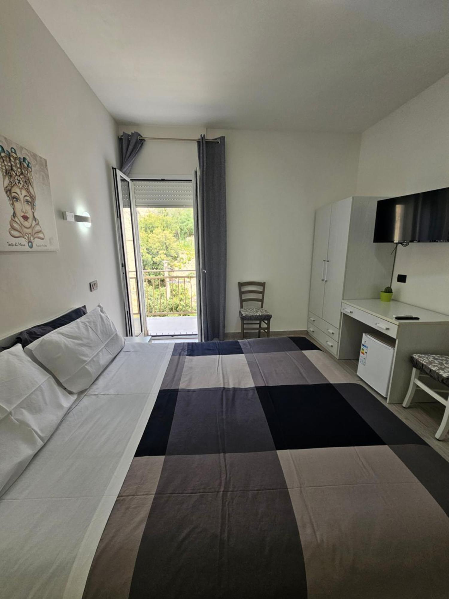Frontemare Locazione Turistica Hotel Порто Емпедокле Екстериор снимка