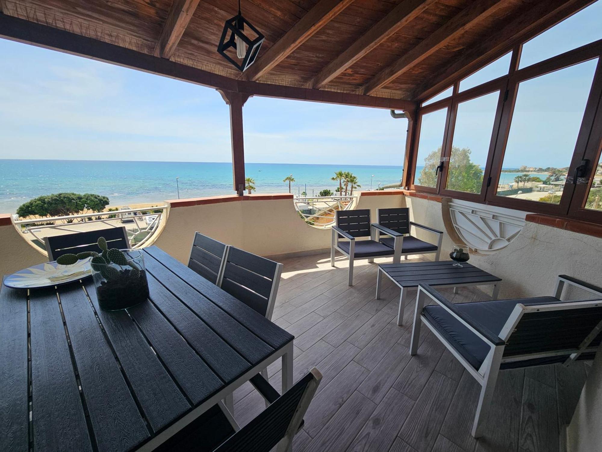 Frontemare Locazione Turistica Hotel Порто Емпедокле Екстериор снимка